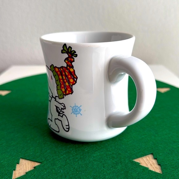❗️SNOOPY PEANUTS x CHARLIE BROWN TREE WINTER HOLIDAY COFFEE TEA DECOR MUG - Picture 3 of 4
